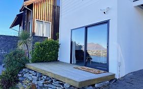 Lake View Retreat Studio